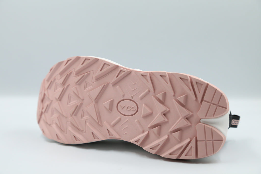 WOMEN SIGNATURE SNEAKER