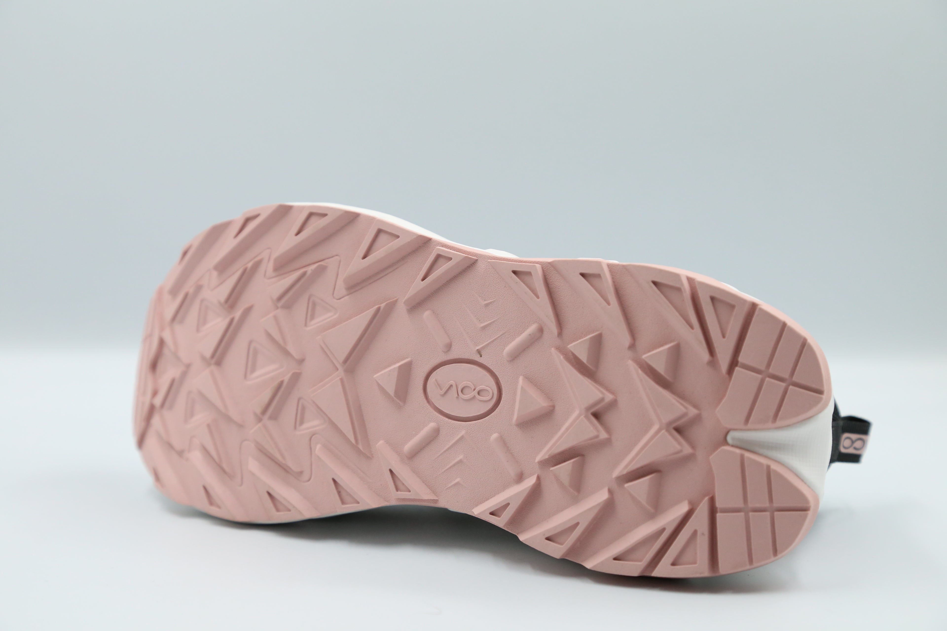 WOMEN SIGNATURE SNEAKER