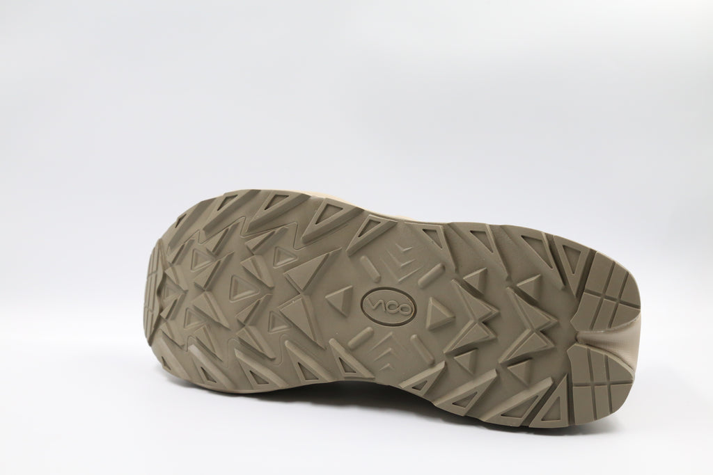 MEN SNEAKER SIGNATURE